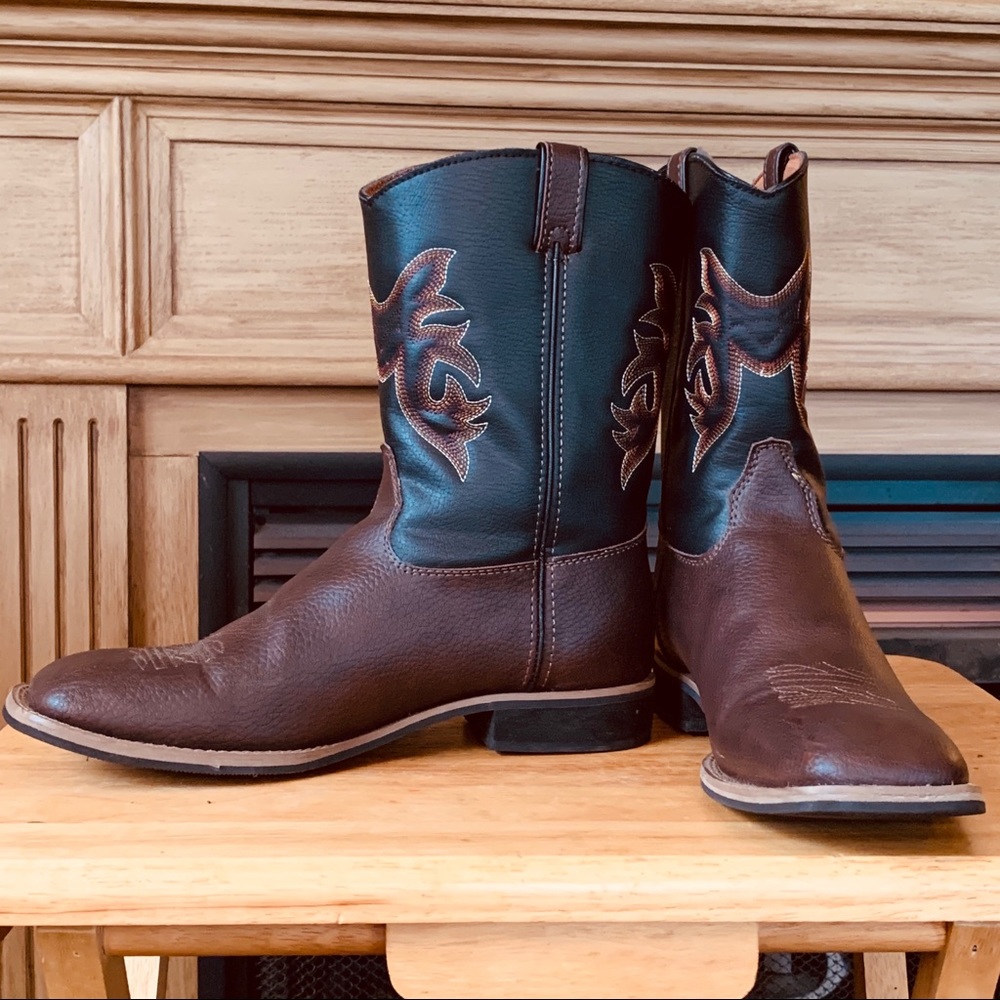 Youth boy’s Western\cowboy style boots